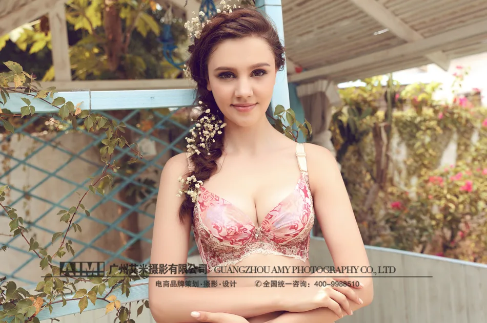 Lingerie E-commerce Model on-model photography