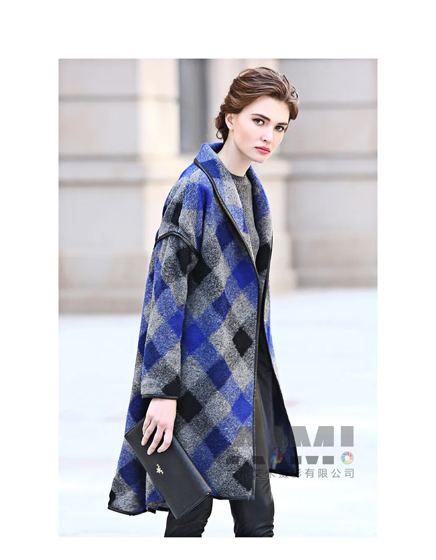 e-commerce Custom Womenswear on-model photography