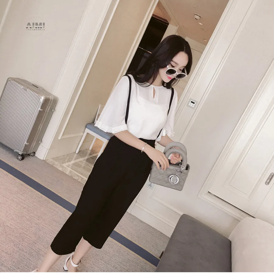 Hotel Style Womenswear Model ghost mannequin photography