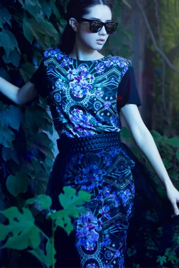 Guangzhou e-commerce female modeling photography brand clothing high-end photography