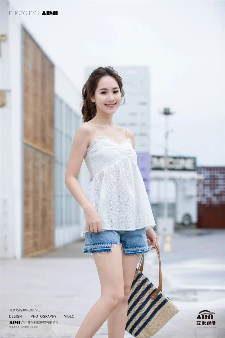 e-commerce Women's Clothing Photography