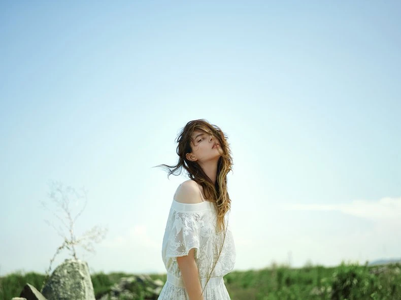 Womenswear Outdoor Commercial Advertising Video flat-lay photography