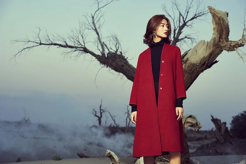 Women's Outdoor Creative Fashion Photography
