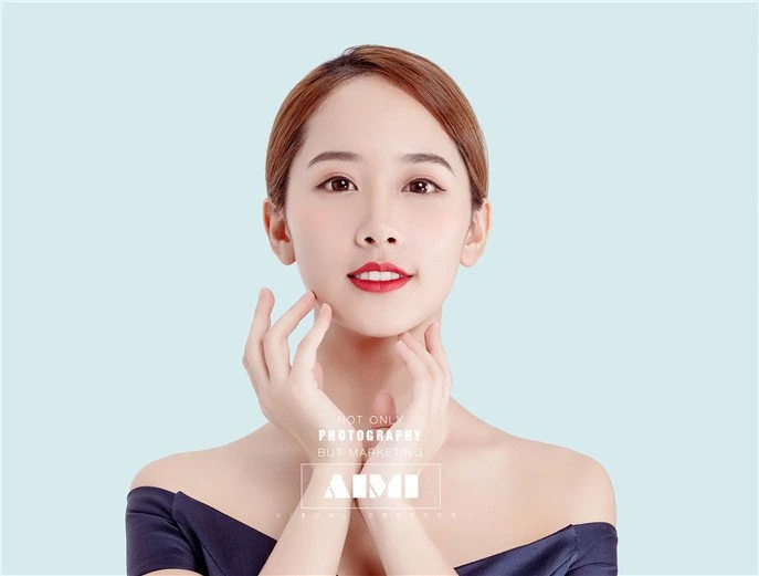 Brand Poster Commercial on-model photography