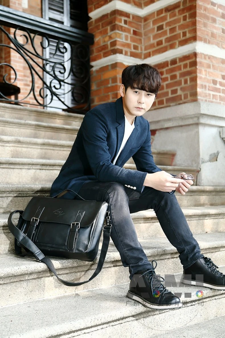 Guangzhou man bag photography Professional model bag photography Outdoor bag structured form photography