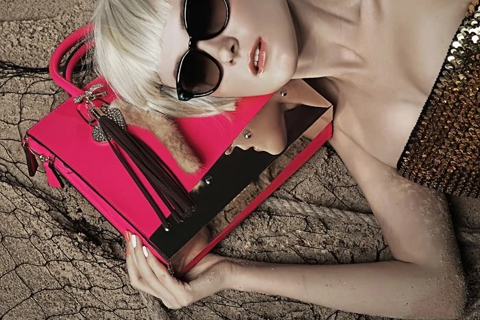 E-commerce shoes / suitcase / bag creative shooting e-commerce product photography company structured form photography