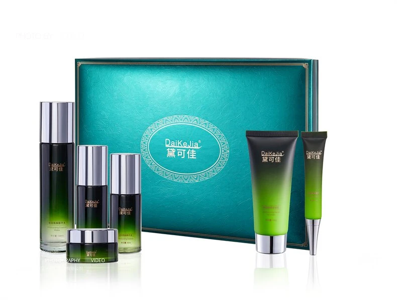 Cosmetics & Toiletries Set Product Photography