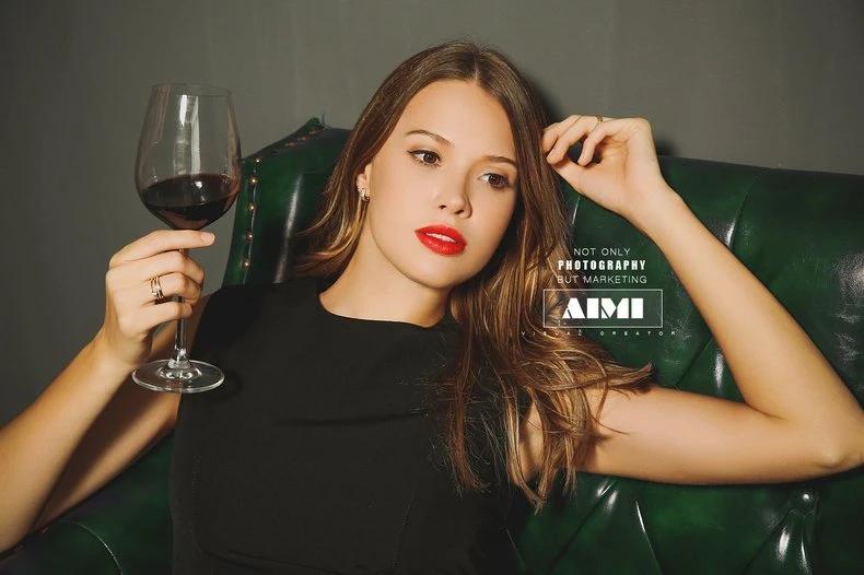 Wine Product Photography Wine Model Show Promotion Guangzhou Product Photography Company detail shot photography