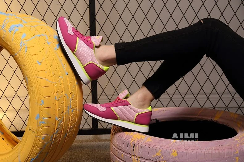 Guangzhou e-commerce high-end ladies shoes photography Professional leg model scene white background photography