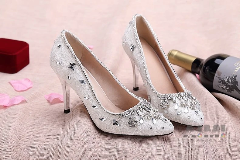 Commercial Ladies Shoes Product Photography Wedding Shoes Creative Photography Guangzhou E-commerce white background photography