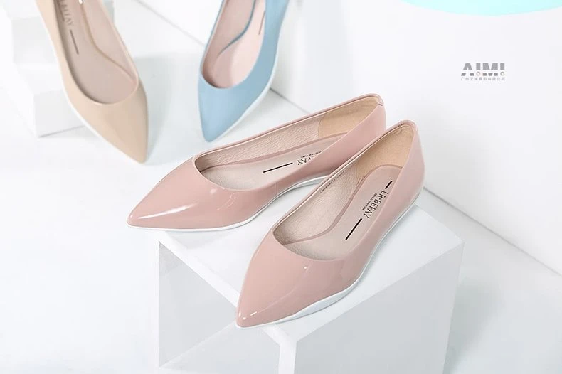 Ladies Shoes Photo Shooting Ladies Shoes Photo Finishing Guangzhou Tianhe Shoes Shooting Company white background photography