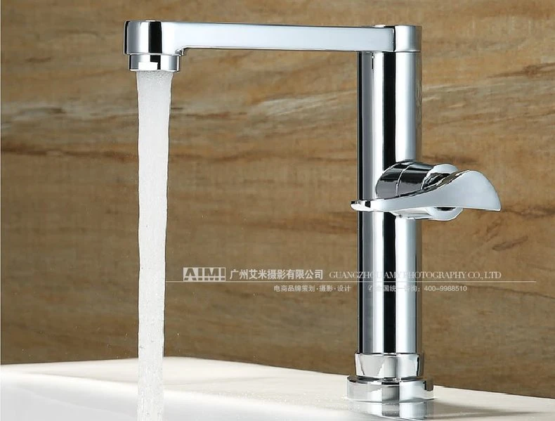 Stainless Steel Faucet Promo Photography