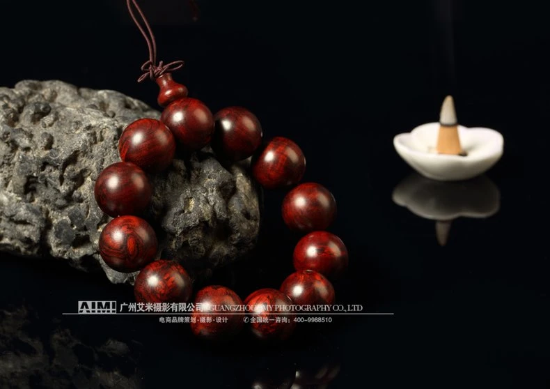e-commerce shooting buddha beads bracelet Guangzhou product photography team creative shooting publicity white background photography