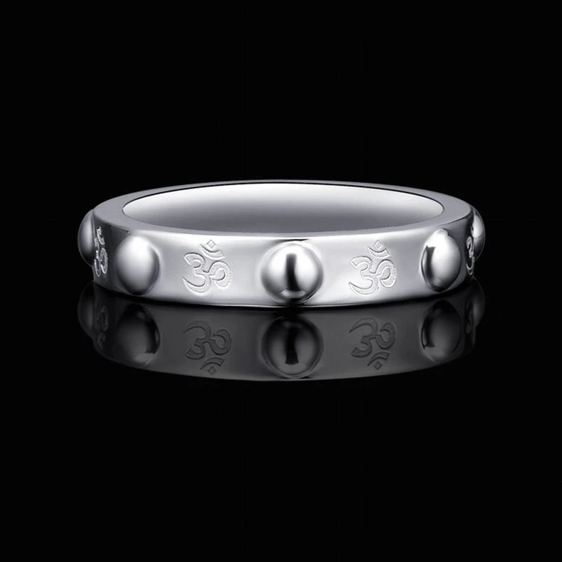 Jewelry and accessories product promotional shooting creative scene high-end shooting white background photography