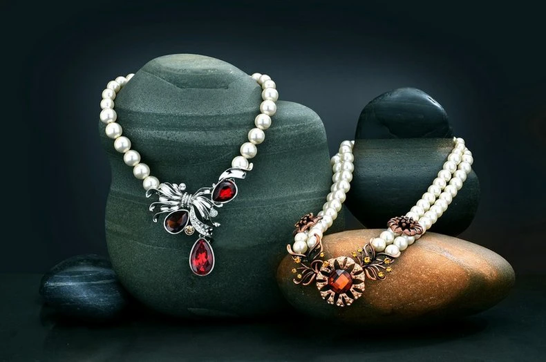 Fashion Jewelry Hanging Shooting Professional Jewelry Shooting Team Guangzhou creative photography