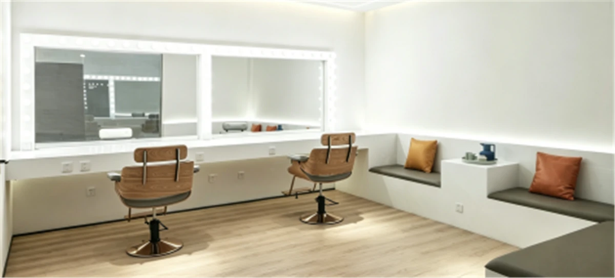 AIMI's makeup and styling room in the Guangzhou studio, where models are prepped before walking on set