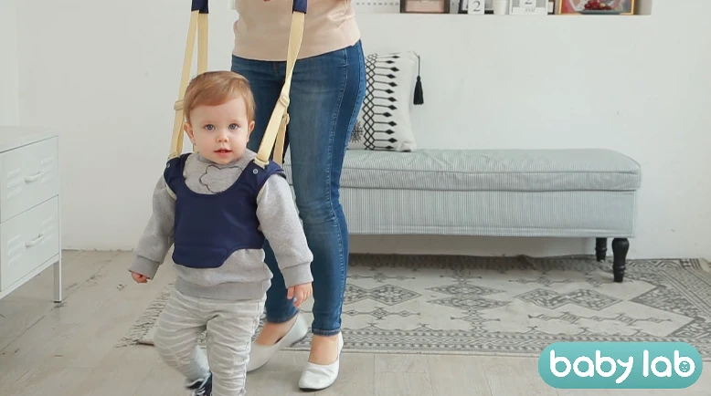 E-commerce short video creative shooting Children's strap video shooting