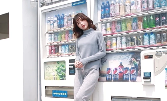 Short video shooting of clothing products for Tmall brand clothing promotion