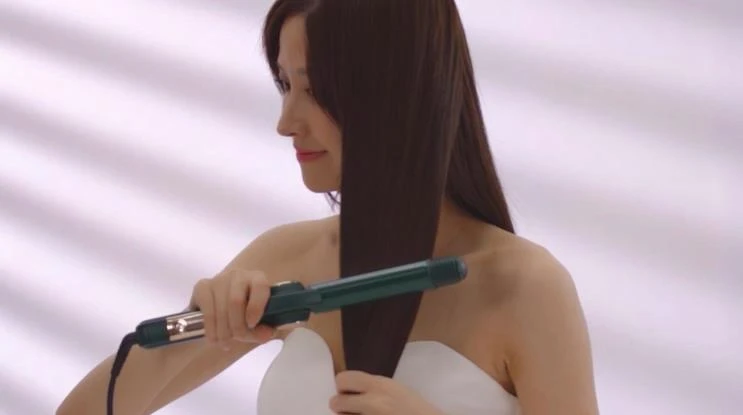 Product Video Production for a Brand's 2-in-1 Multifunctional Curling Iron